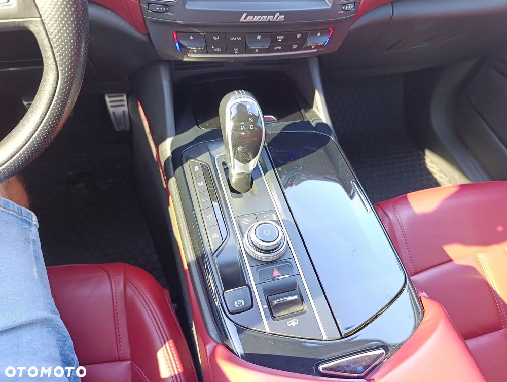 Maserati Levante Essence - 23