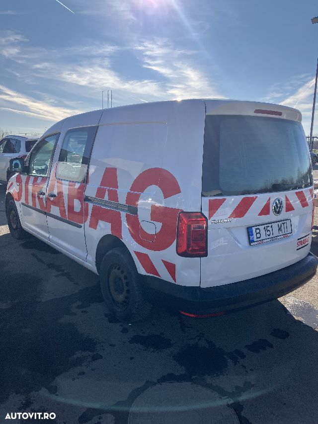 Volkswagen Caddy Maxi - 4