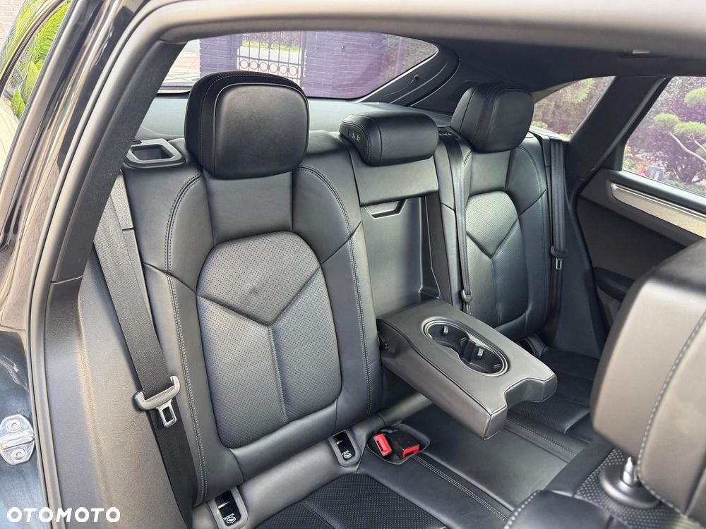 Porsche Macan S - 36