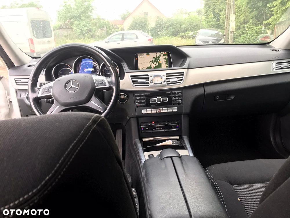 Mercedes-Benz Klasa E 220 BlueTEC 4-Matic Elegance - 8