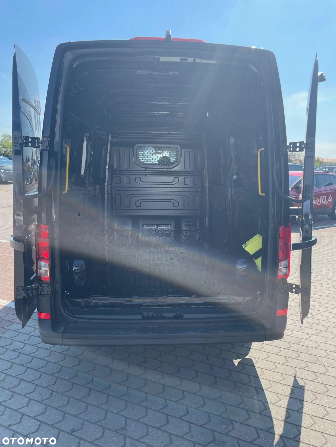 Volkswagen Crafter - 11
