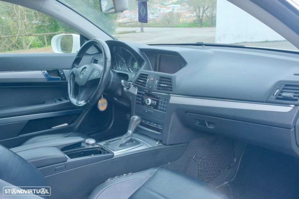 Mercedes-Benz E 250 CGi Elegance BlueEfficiency Auto - 11