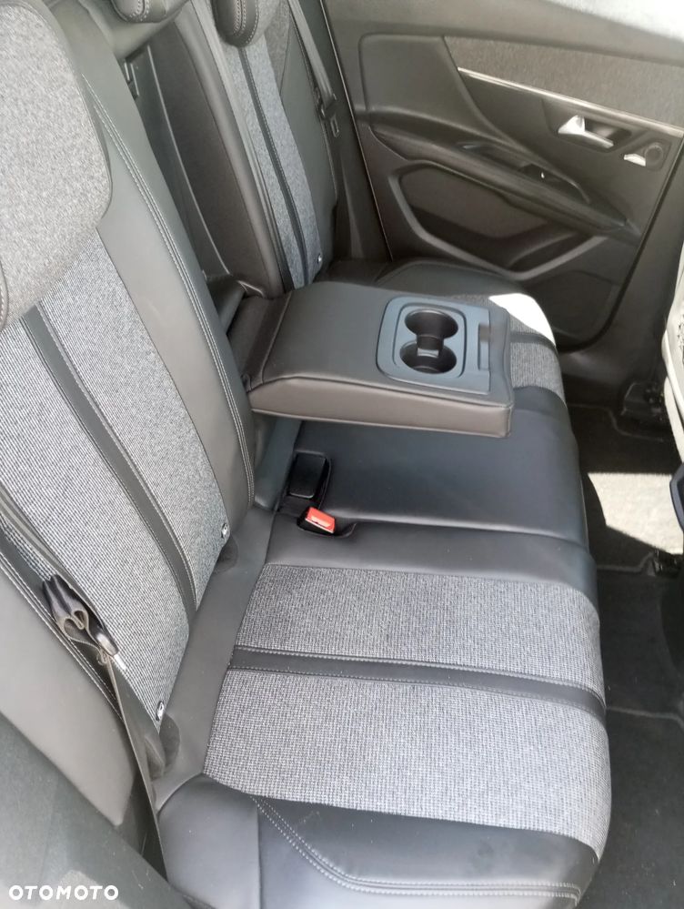 Peugeot 3008 HDi FAP 150 Allure - 28