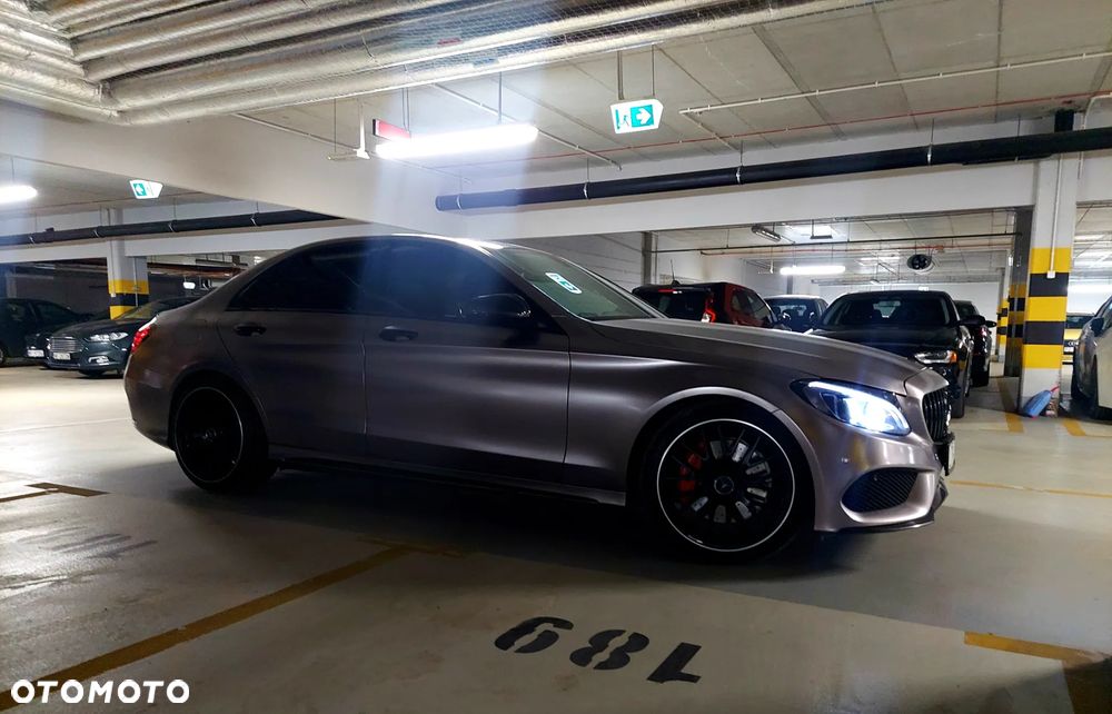 Mercedes-Benz Klasa C 300 7G-TRONIC AMG Line - 26