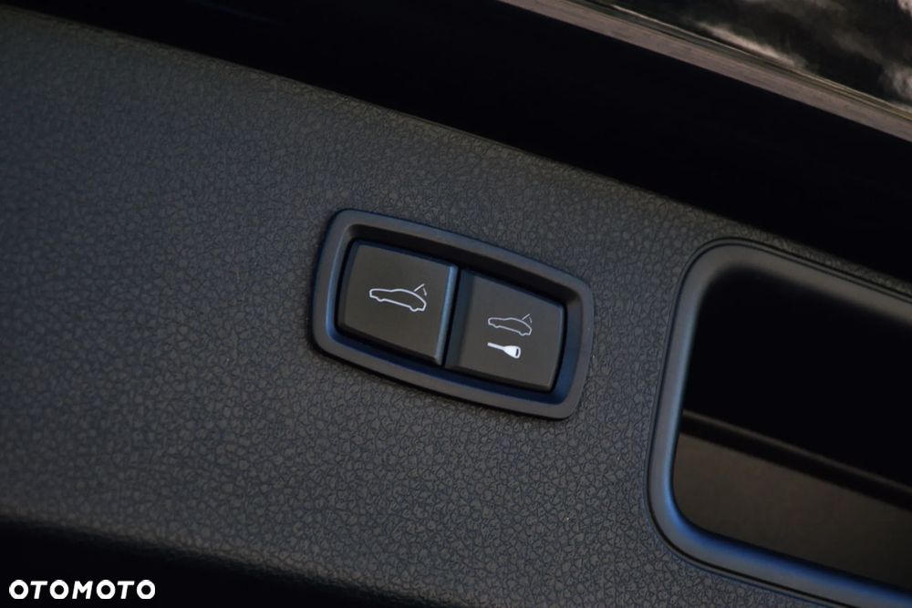 Porsche Macan - 29