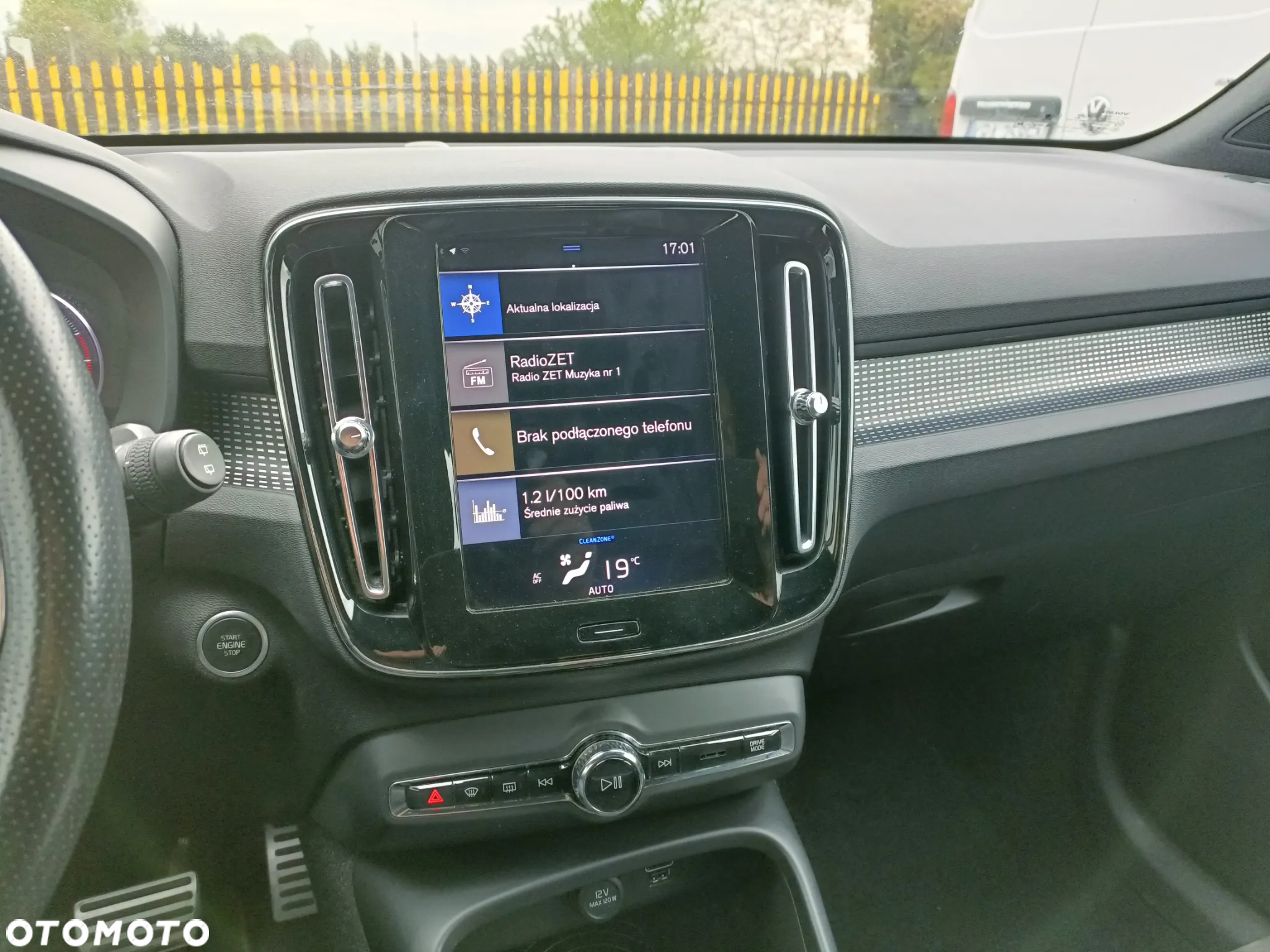 Volvo XC 40 D4 AWD R-Design - 11