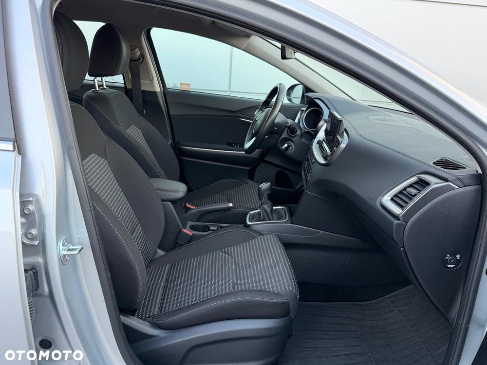Kia Ceed - 30