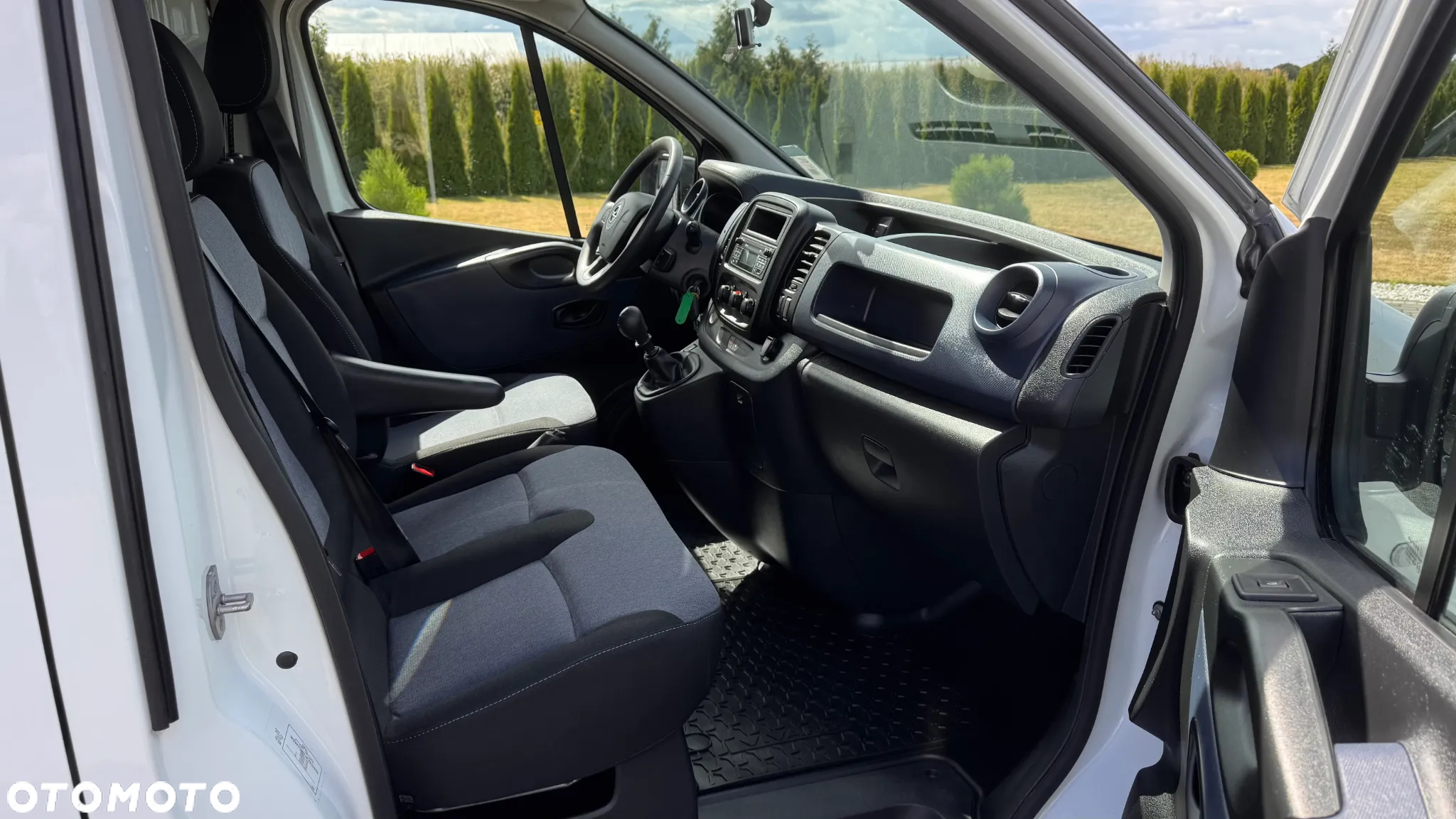 Opel VIVARO - 12