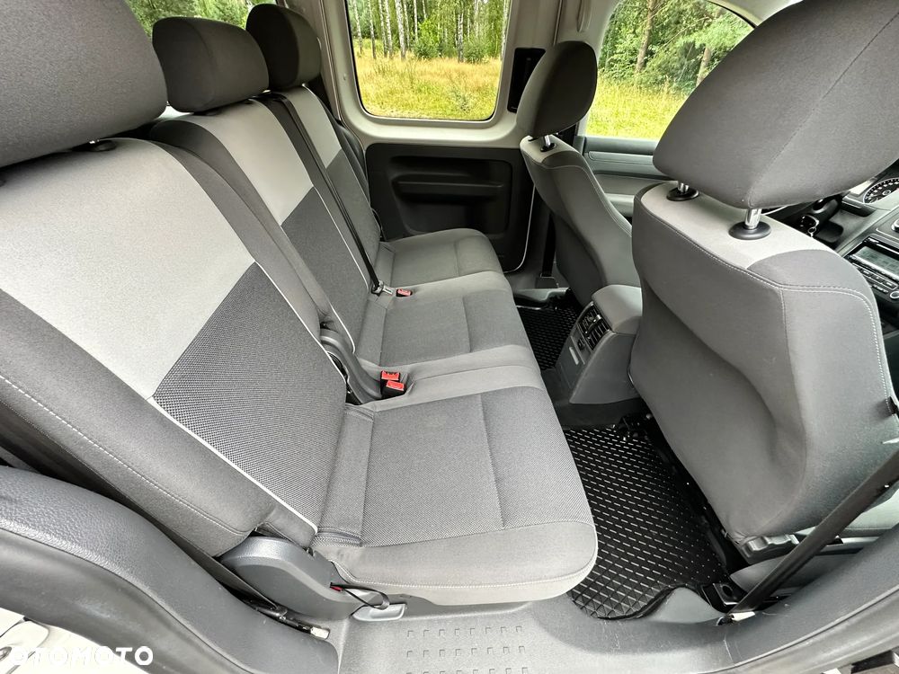 Volkswagen Caddy Maxi Comfortline BMT - 23