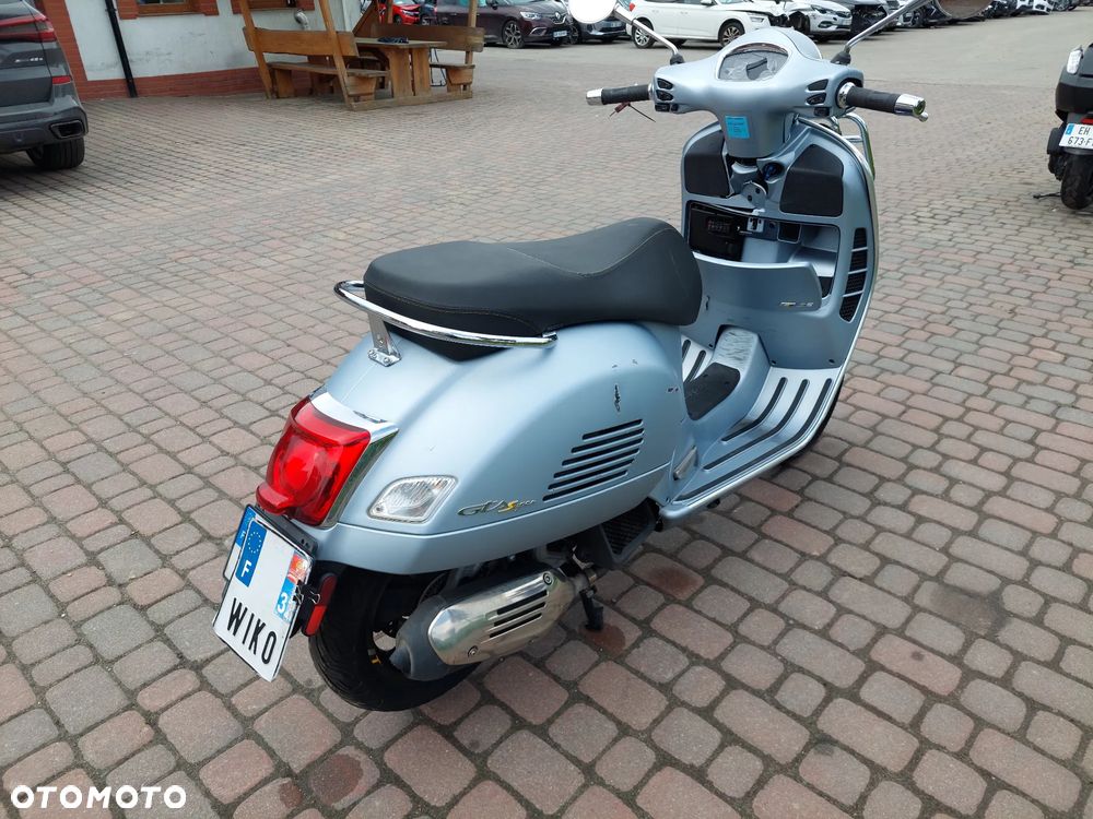Piaggio Vespa - 4