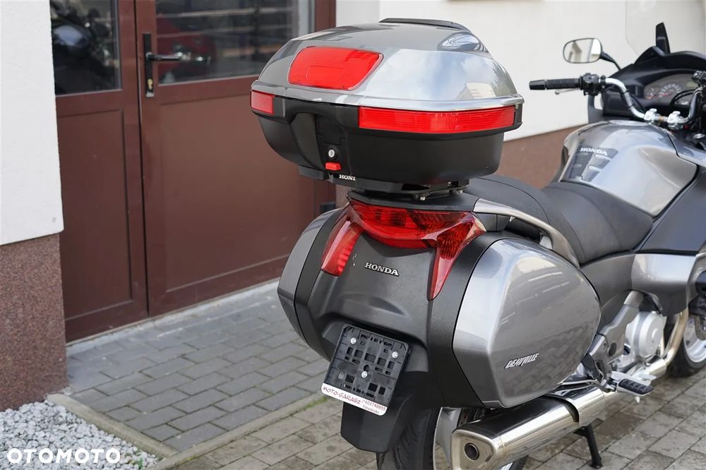 Honda NT - 6