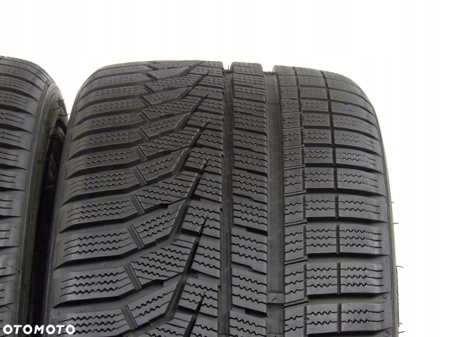 2X opony 235/40R19 HANKOOK WINTER ICEPT EVO 2 - 2