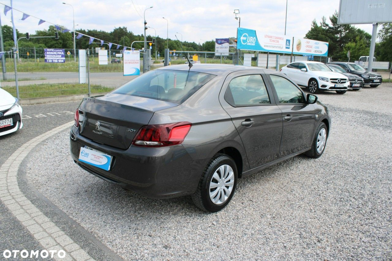 Peugeot 301 - 6