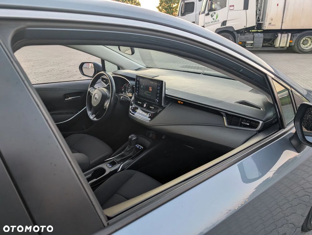 Toyota Corolla - 10