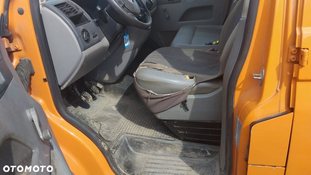 Volkswagen Transporter - 5