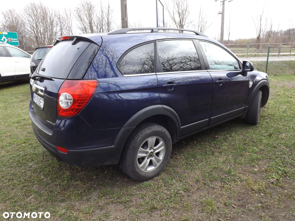 Chevrolet Captiva 2.4 LS 5os - 9