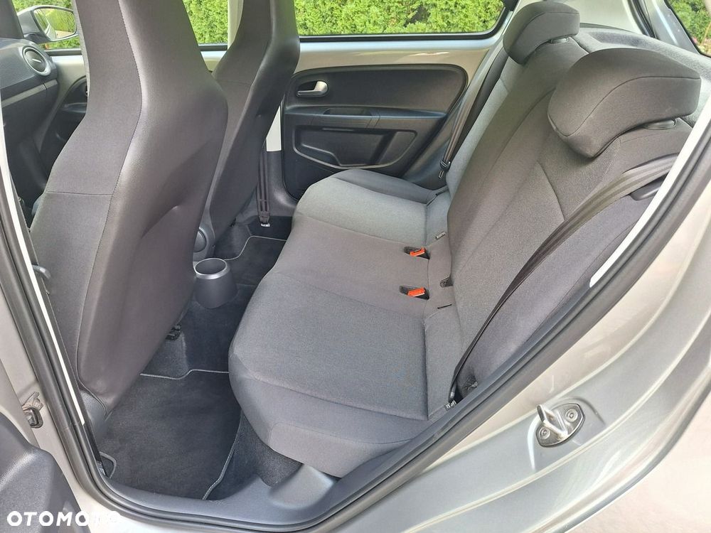 Volkswagen up! (BlueMotion Technology) move - 13