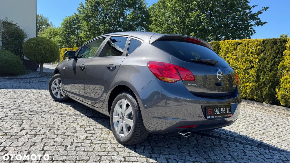 Opel Astra - 8