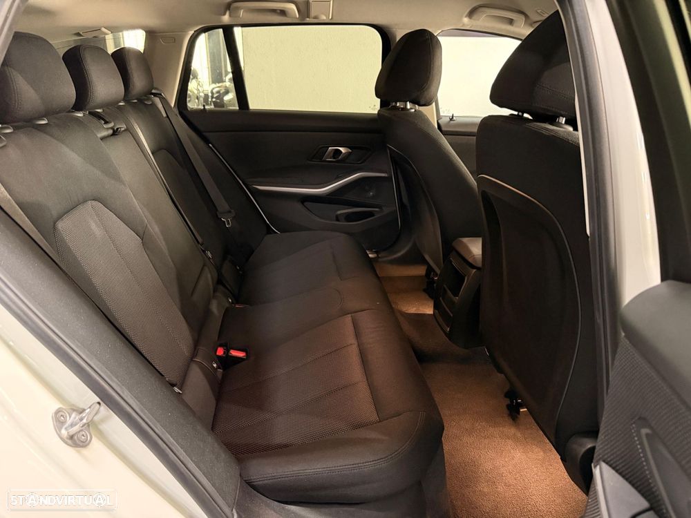 BMW 320 d Touring Line Sport Auto - 14
