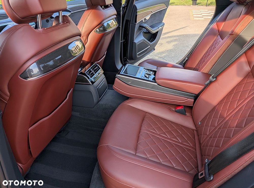 Audi S8 - 20