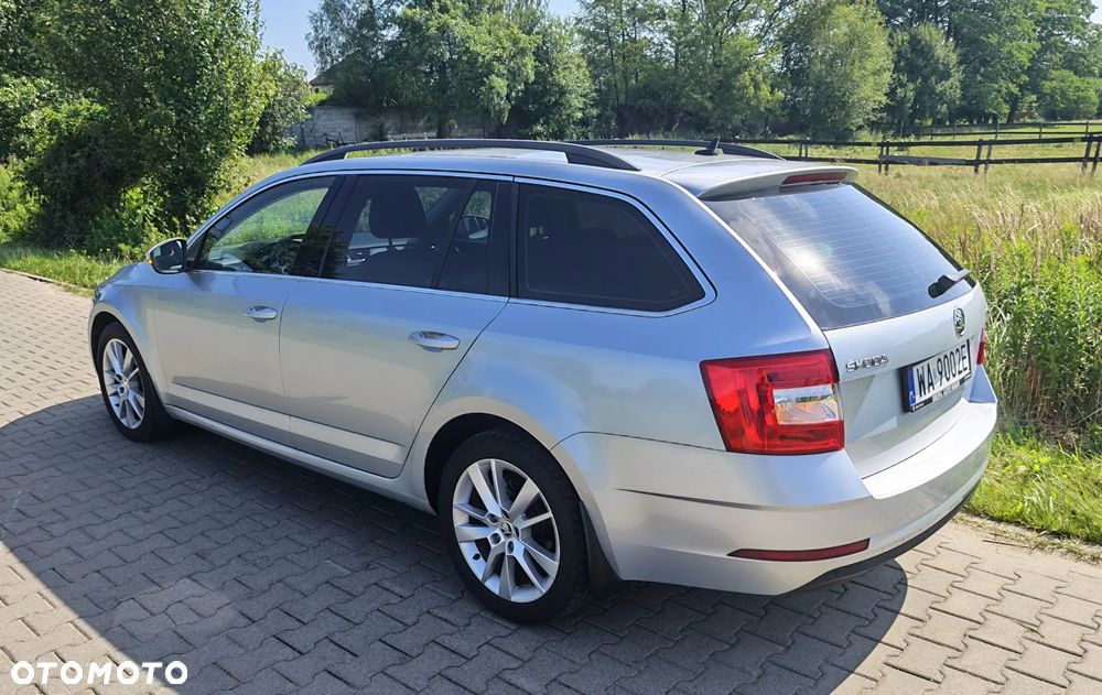 Skoda Octavia 2.0 TDI Style DSG - 6