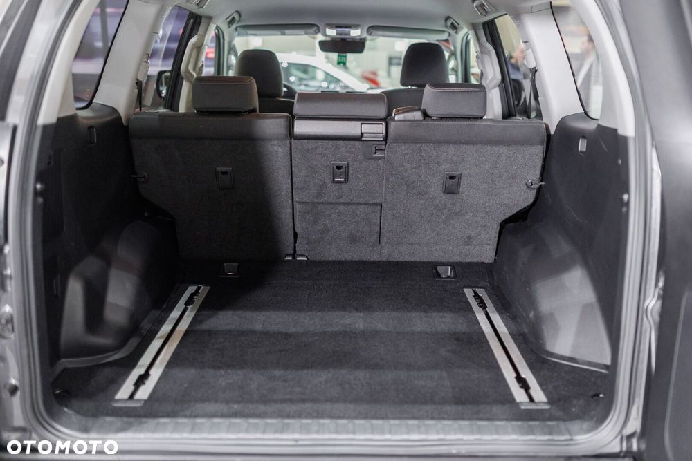 Toyota Land Cruiser - 25