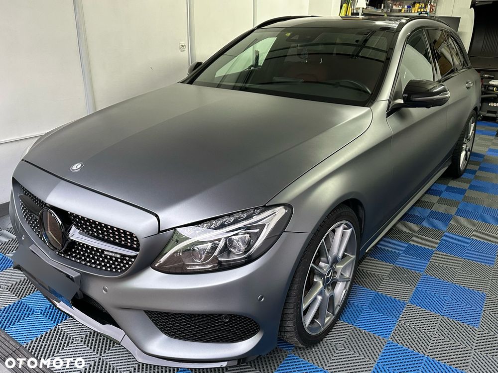 Mercedes-Benz Klasa C AMG 43 4-Matic - 14