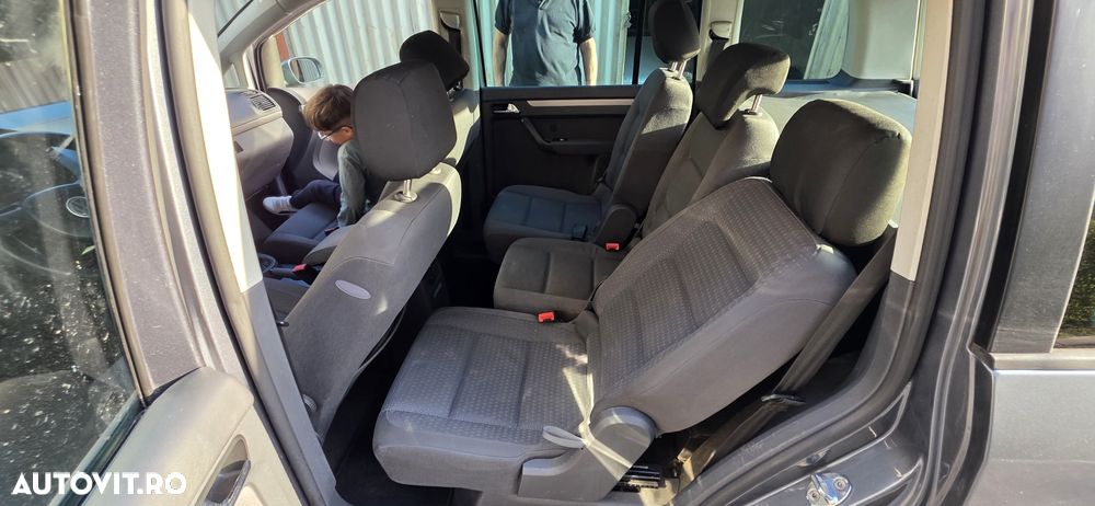 Volkswagen Touran 2.0 TDI DPF Highline - 7