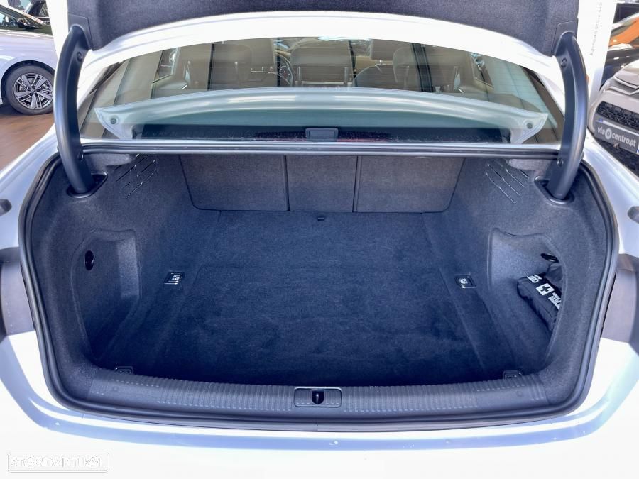 Audi A4 35 TDI S tronic - 27