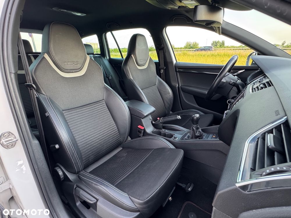 Skoda Octavia 2.0 TSI (Green tec) RS - 14