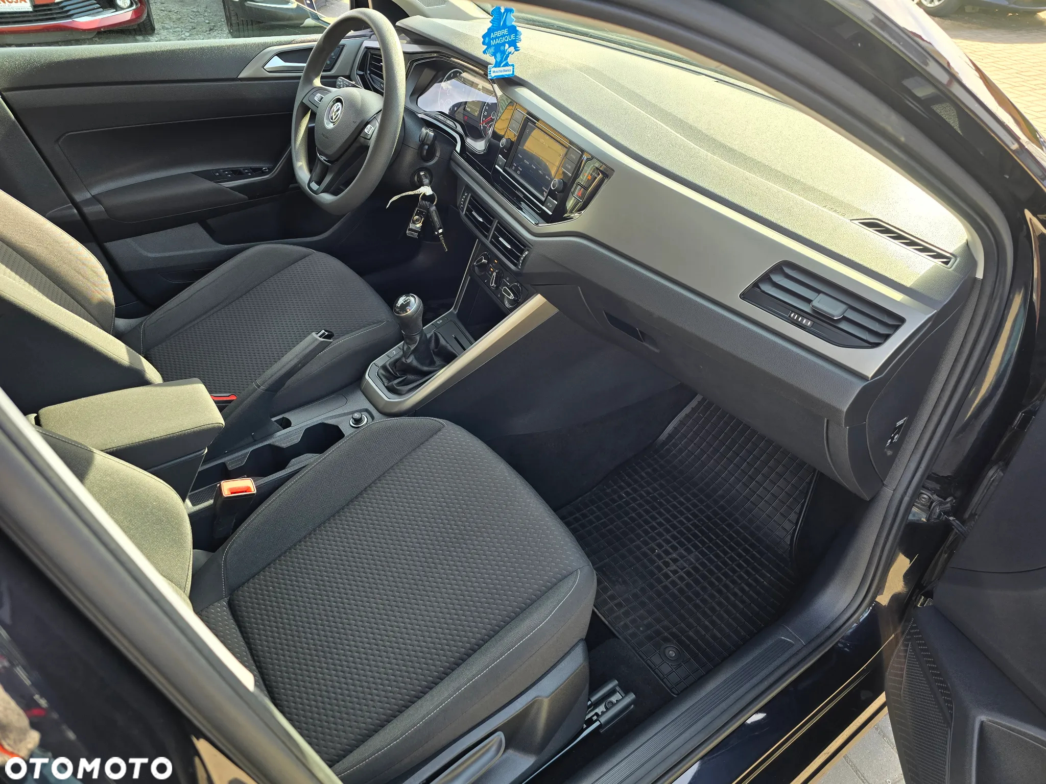 Volkswagen Polo - 11