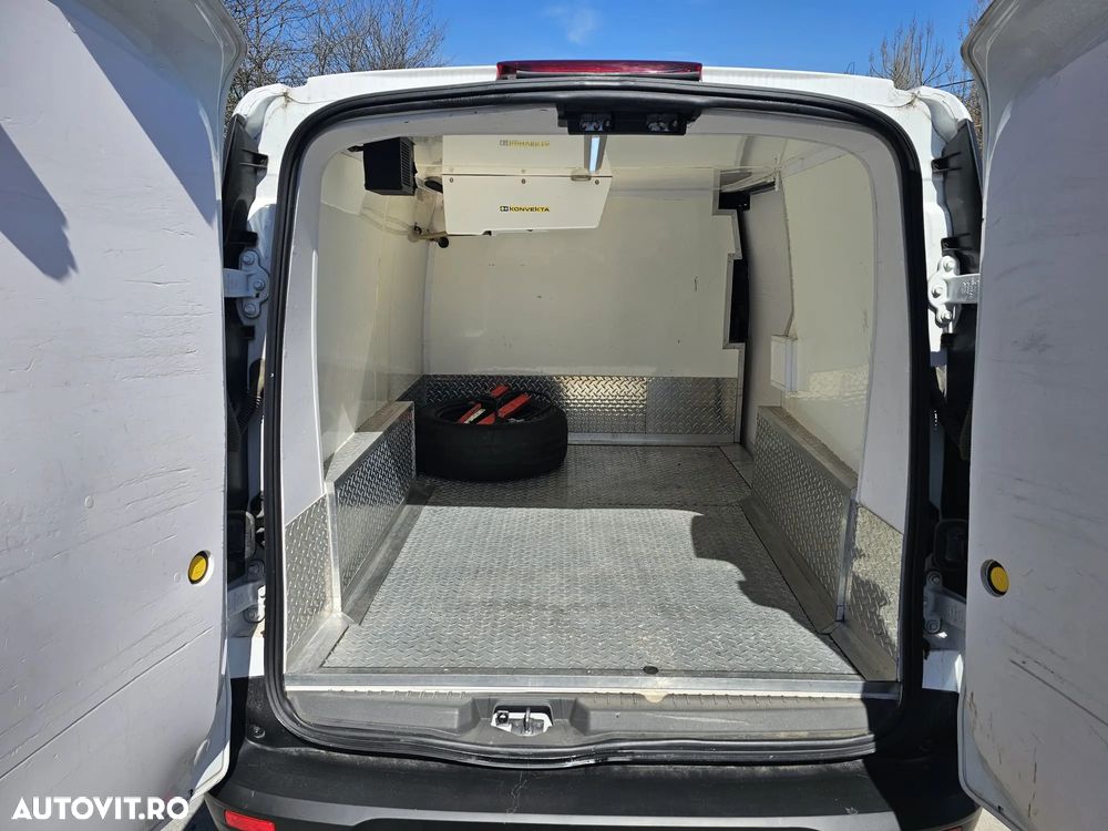 Ford Transit Connect - 8