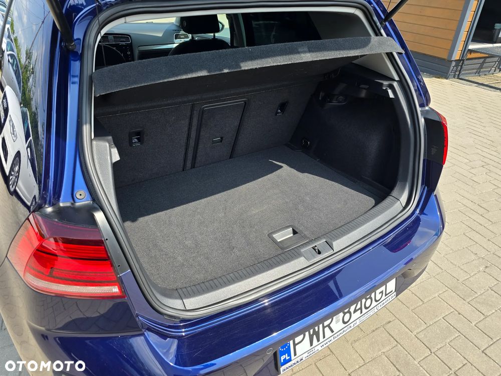 Volkswagen Golf - 18