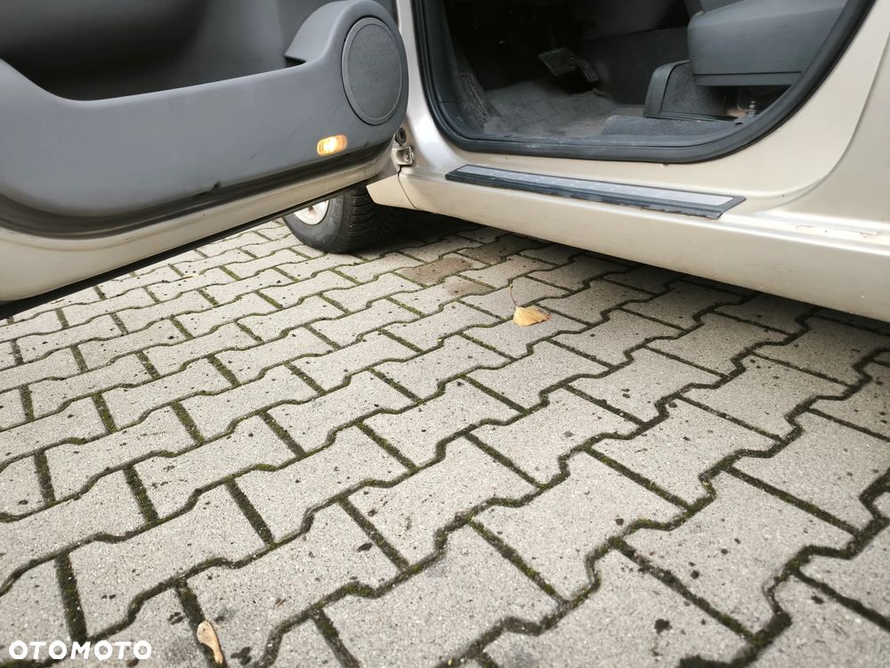 Renault Grand Scenic 1.9 dCi FAP Exception - 21