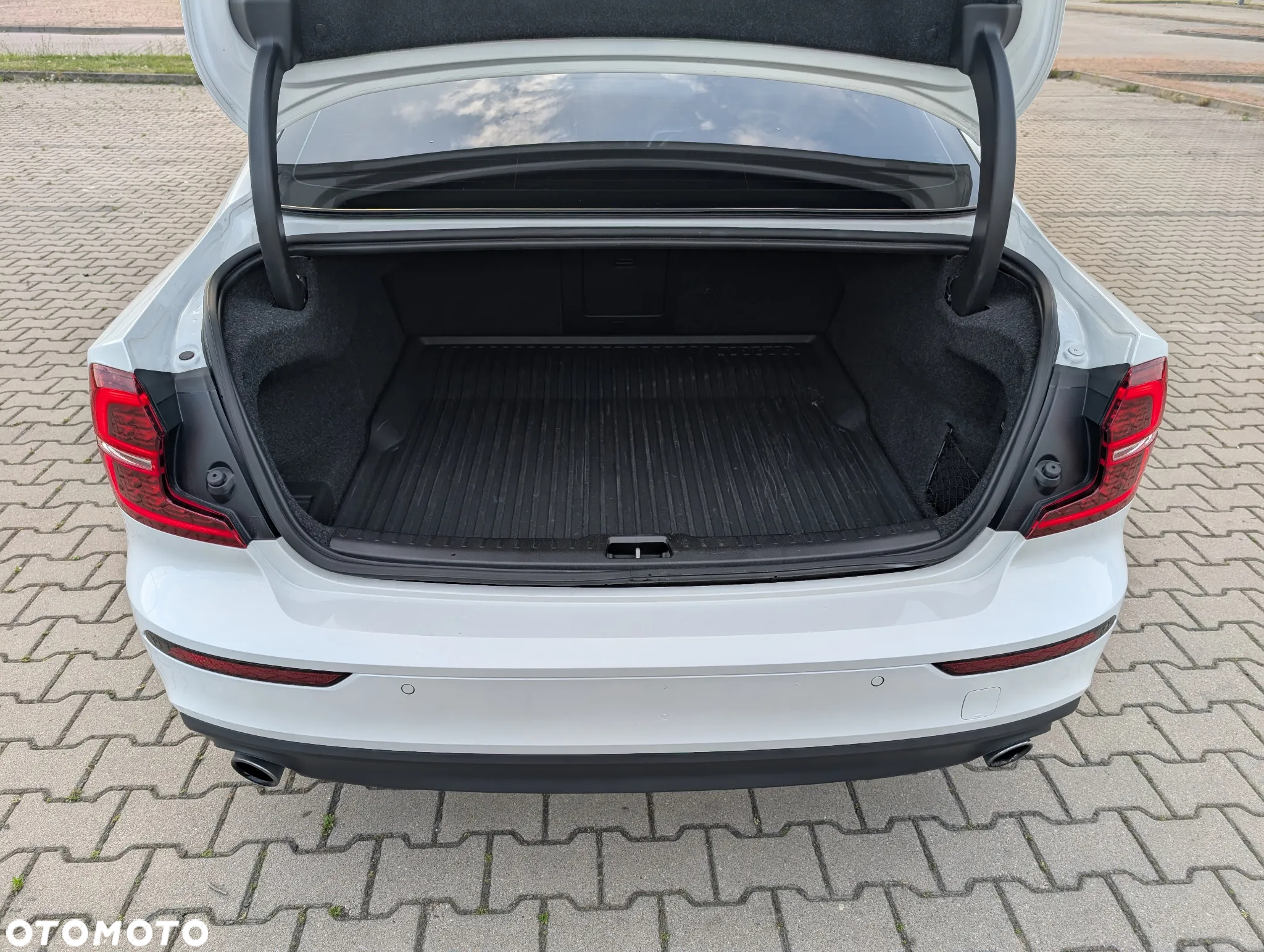 Volvo S60 T6 AWD Momentum Pro - 34