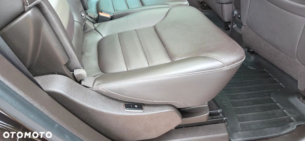 Renault Espace 1.6 dCi Energy Initiale Paris EDC - 29