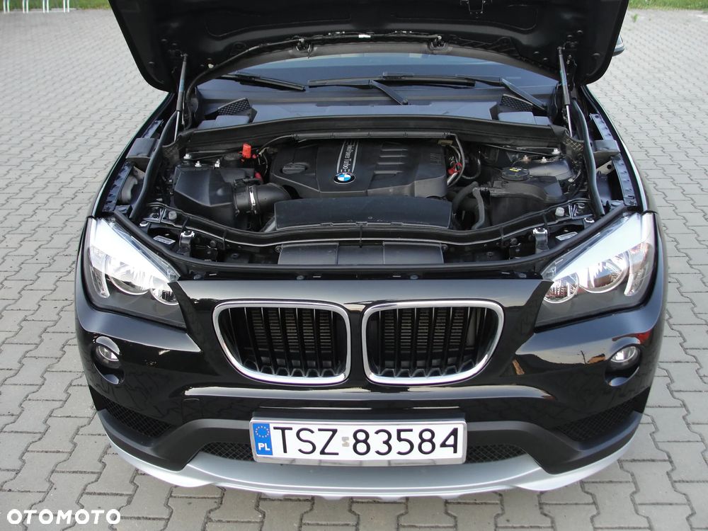 BMW X1 sDrive18d xLine - 36