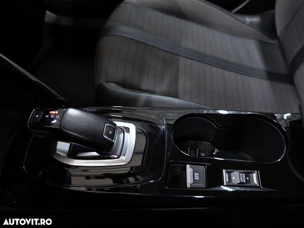 Peugeot 2008 PureTech 130 EAT8 Allure Pack - 10