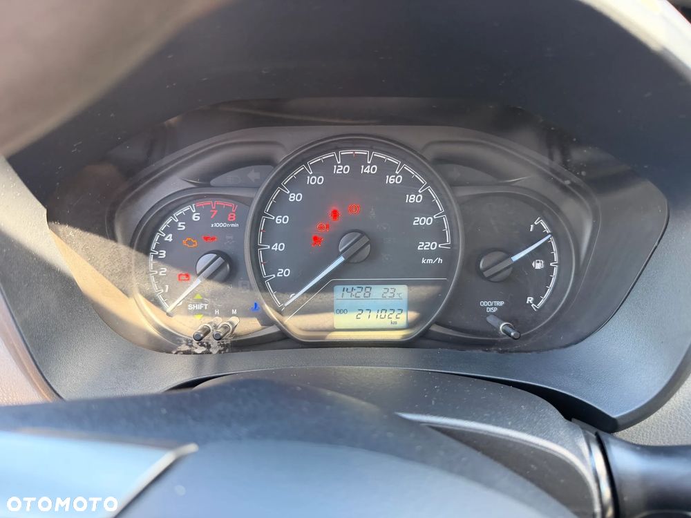 Toyota Yaris - 7