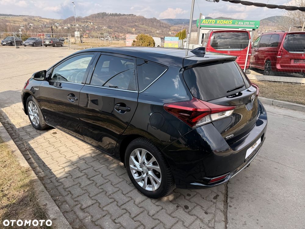 Toyota Auris - 4