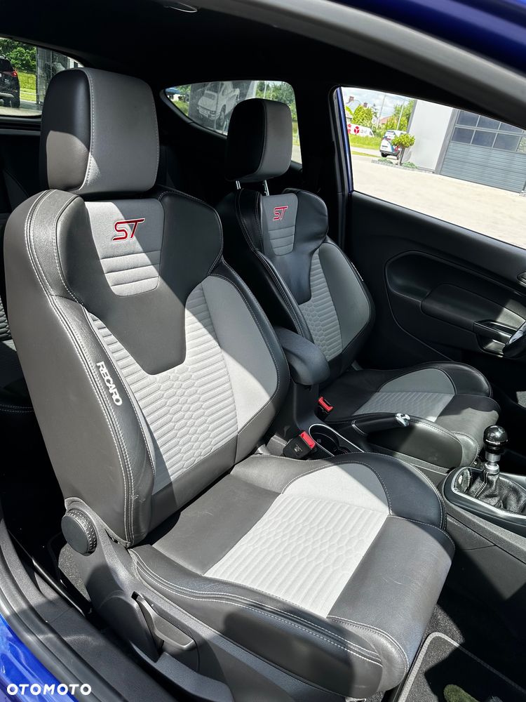 Ford Fiesta 1.6 EcoBoost mit Leder-Sport-Paket ST - 31