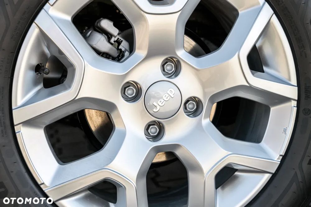 Jeep Avenger 1.2 T3 mHEV Altitude FWD eDCT6 - 10