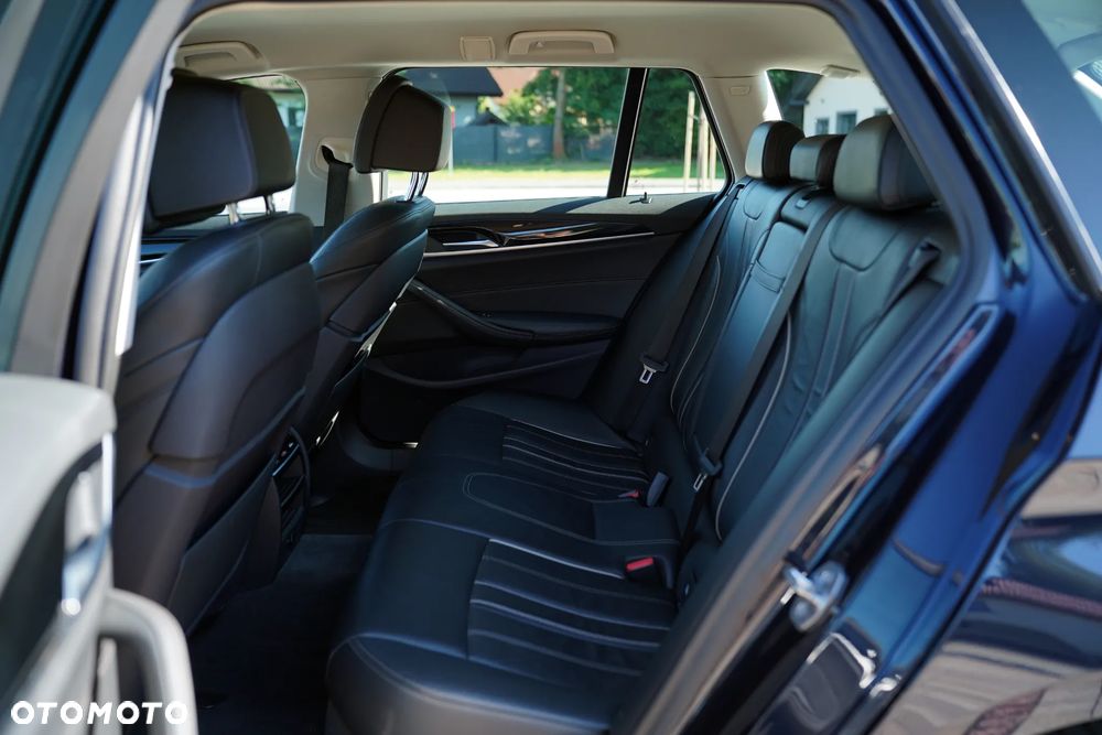 BMW Seria 5 520d Sport Line - 21