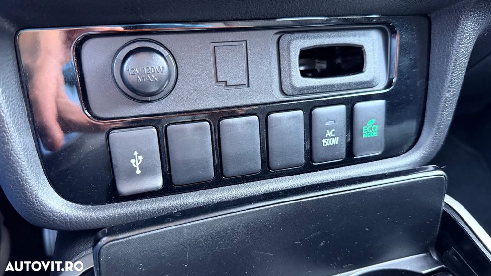 Mitsubishi Outlander PHEV 2.4 L 4X4 Intense - 14