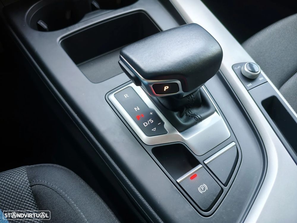 Audi A4 35 TDI S tronic - 19