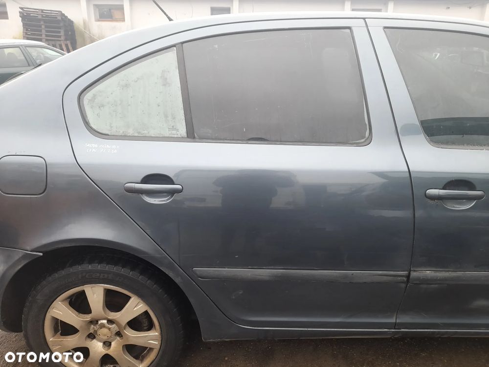 SKODA OCTAVIA II DRZWI PRAWY TYŁ PRAWE TYLNE LF7V 9901 - 2