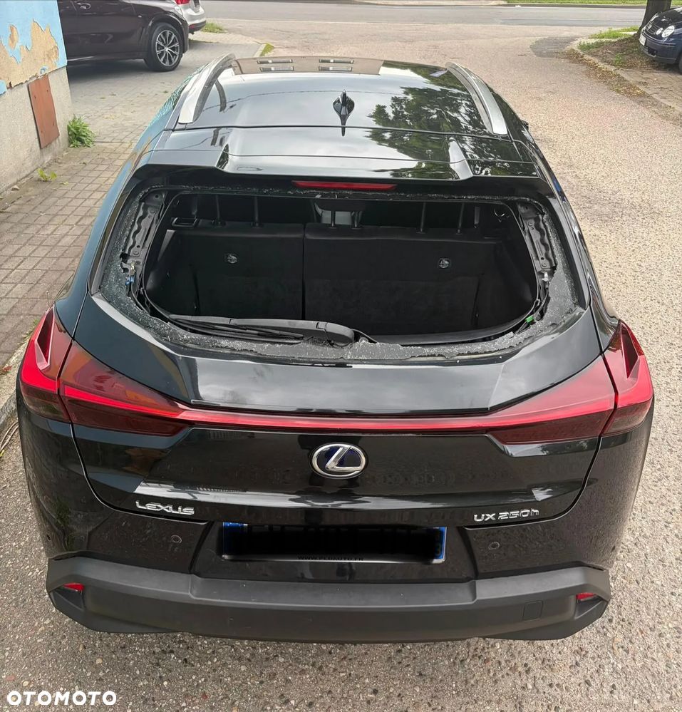 Lexus UX - 11