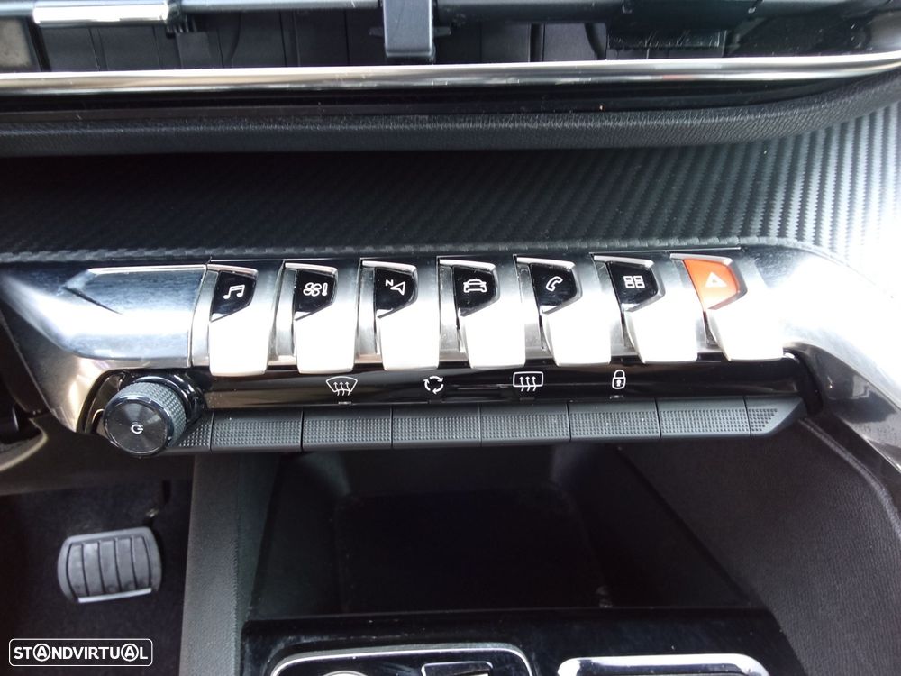 Peugeot 5008 1.5 BlueHDi Allure Pack EAT8 - 16