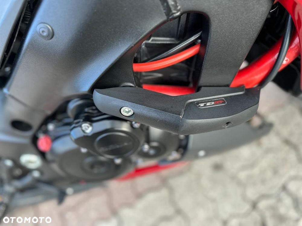 Suzuki GSX 1000 - 17