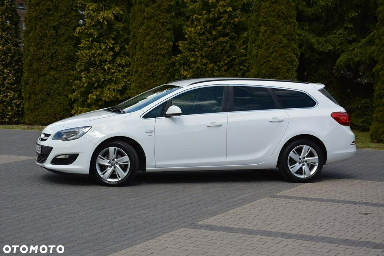 Opel Astra 1.4 Turbo Cosmo - 4